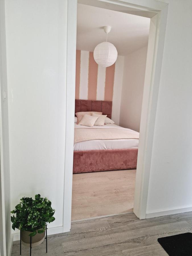 Appartamento Apartman Maja **** Šibenik Esterno foto